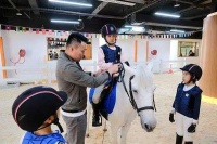 马术市场持续升温:七成消费者为青少年 年轻女性“种草”