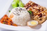 打工人吃出三个IPO：最苦的生意，比麻辣烫还惨