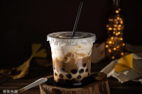 瑞幸喜茶供应商“恒鑫生活”谋上市，靠卖杯子一年赚8000万，却未给员工交全社保｜IPO速递