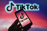 一年内百万粉丝创作者流失41%，「TikTok」不香了？