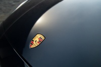 保时捷上市，超豪华汽车能打赢电动化翻身仗吗？