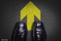 再现人事变动，孙飘扬重掌帅印后恒瑞医药接连换血，药茅困局何时解?