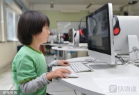 政策暖风提振教育信息化需求，科大讯飞等硬件设备厂商有望在Q4加速受益