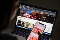 广告市场大盘疲弱，程一笑继续押注快手电商｜看财报