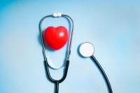 腾讯投了16亿，这家“卖药”公司今日IPO，市值186亿