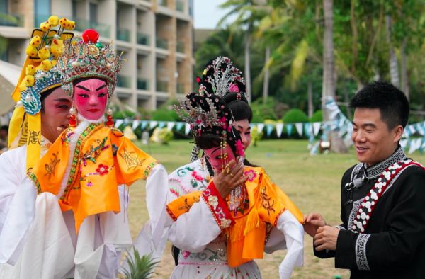 1月2日,东方甄选新年首个专场带货,当日,海南特色产品销售额近5000万元。