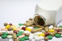 济人药业冲击沪市主板：三年半学术推广费花了6亿，撑起近千万采购的供应商“零”社保 | IPO观察