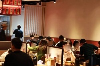 只卖18道菜，人均50元，这批小餐馆究竟有什么魅力？