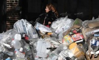 英国一程序员攒了8000枚比特币，被女友当垃圾扔了，事后发现价值51亿，恼羞成怒蹲守垃圾场11年......